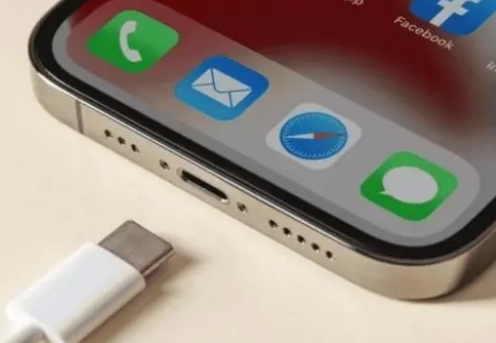 龙海苹果15维修分享iPhone15改USB-C接口后能和安卓用户互借充电器吗 龙海苹果15维修分享iPhone15改USB-C接口后能和安卓用户互借充电器吗